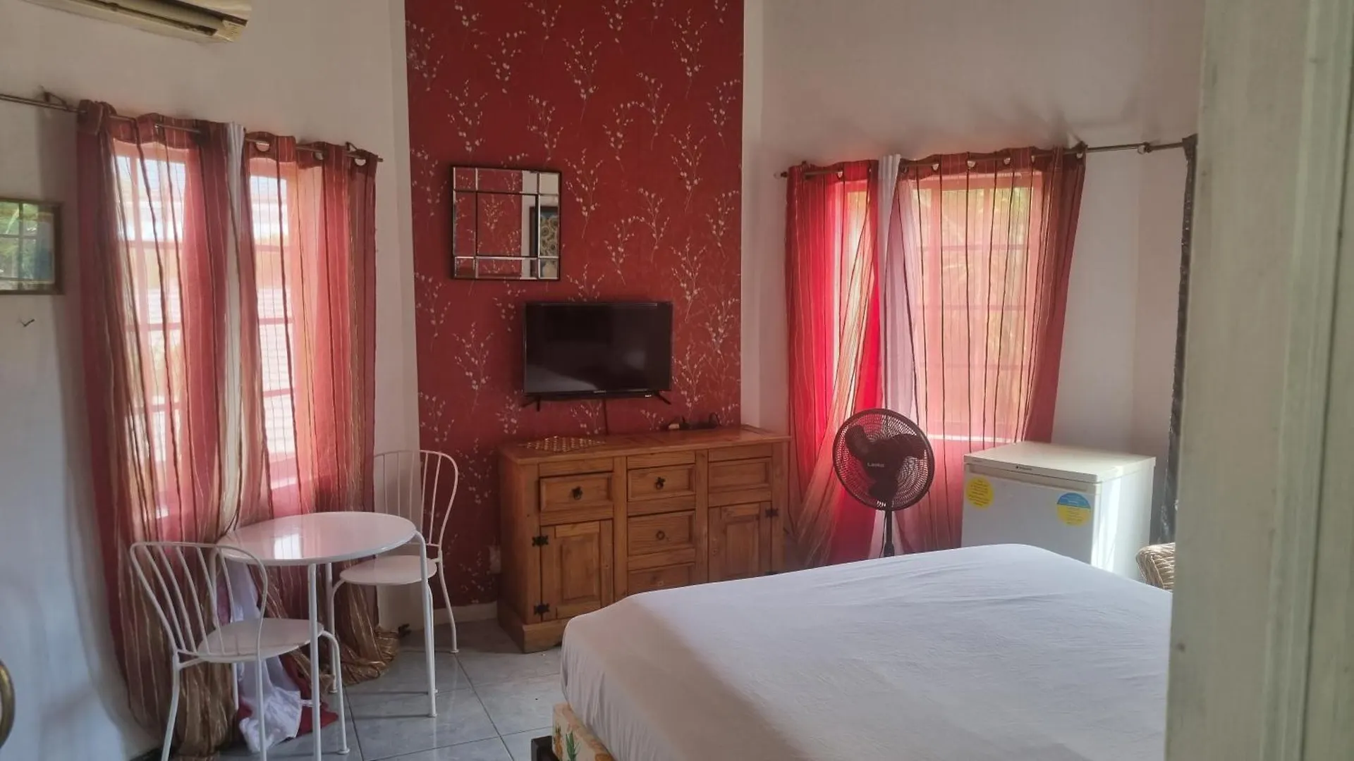 Little Savoy Guest House New Runaway Bay 0*,  Jamaica
